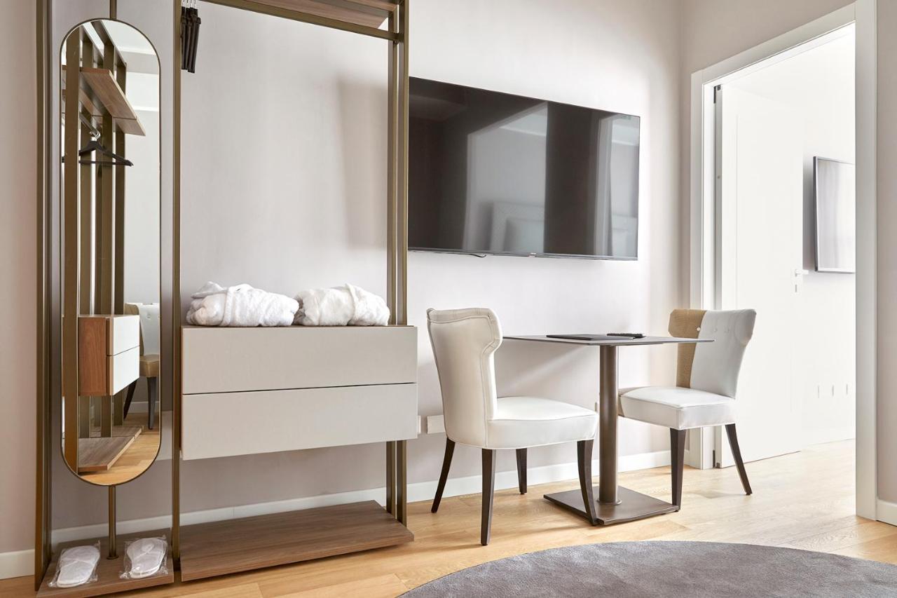 Prestige Boutique -piazza Duomo Milaan