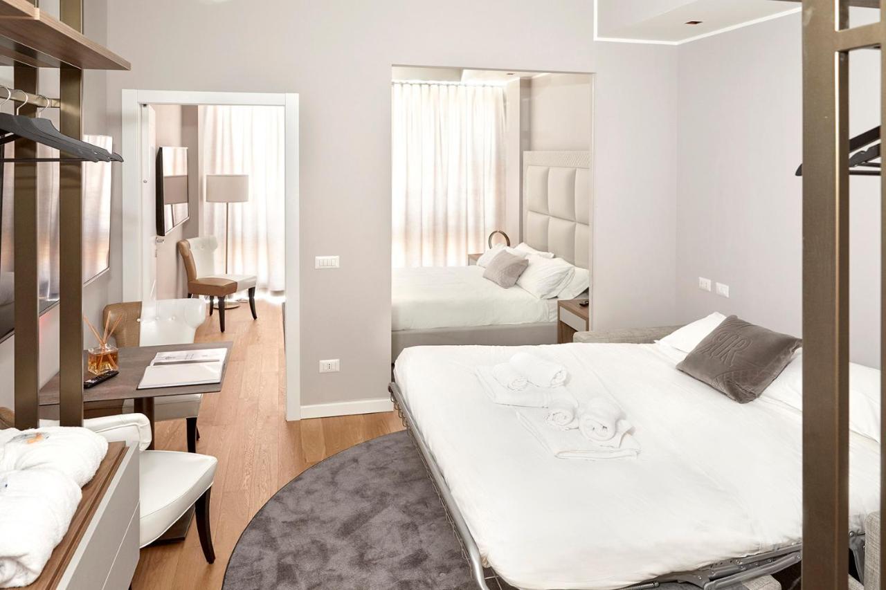 Prestige Boutique -piazza Duomo * Milaan